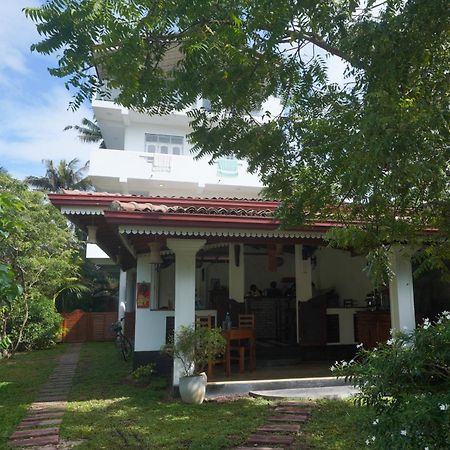 Casa Tharin Madiha Acomodação com café da manhã Matara Exterior foto