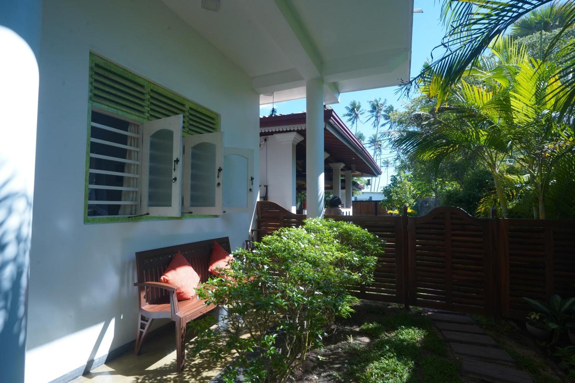 Casa Tharin Madiha Acomodação com café da manhã Matara Exterior foto